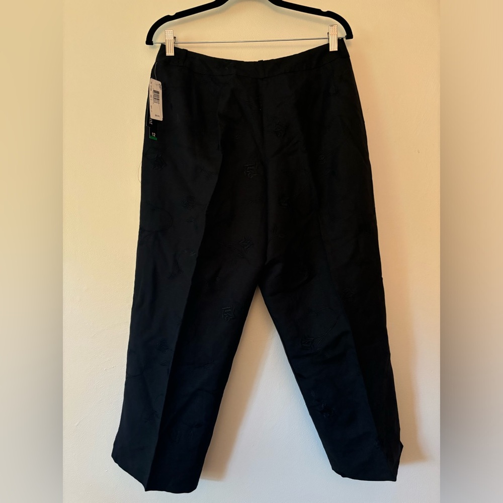Briggs New York Cropped Black Pant with Embroidered Flowers - Size 12, NWT